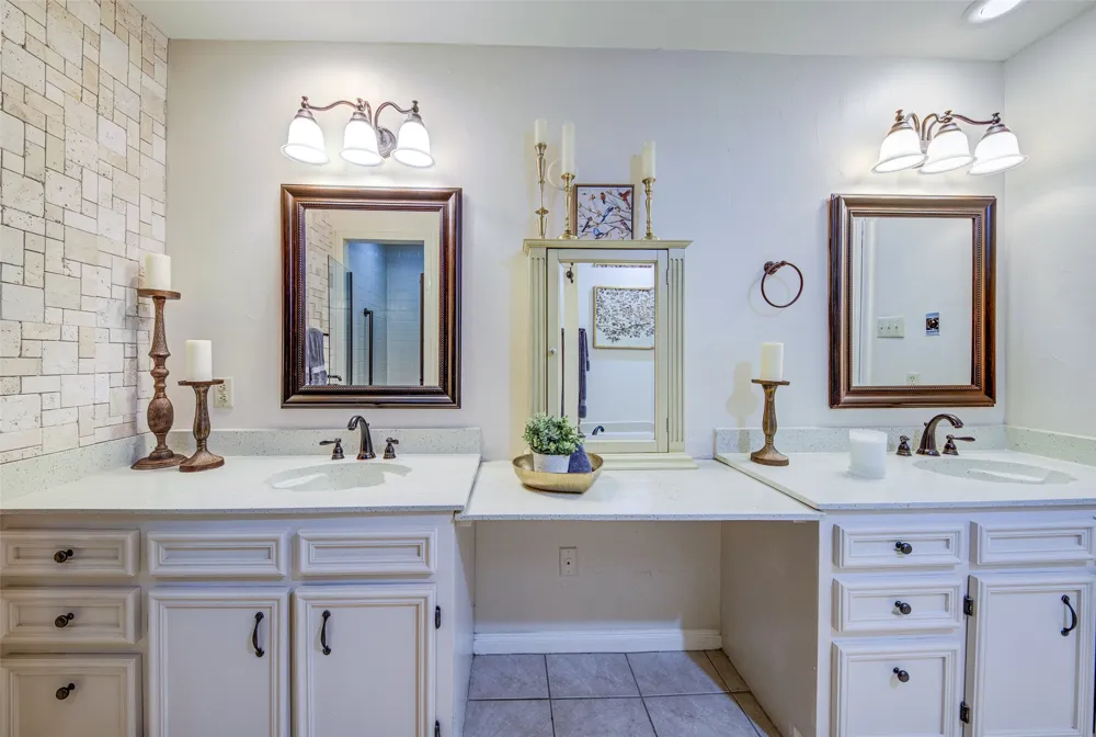 Address Not Shown Grapevine, TX 76051