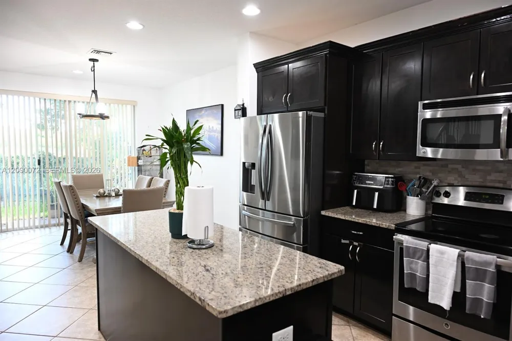 7722 SW 52nd Pl Davie, FL 33328