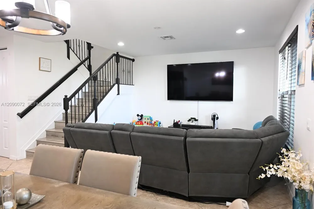 7722 SW 52nd Pl Davie, FL 33328