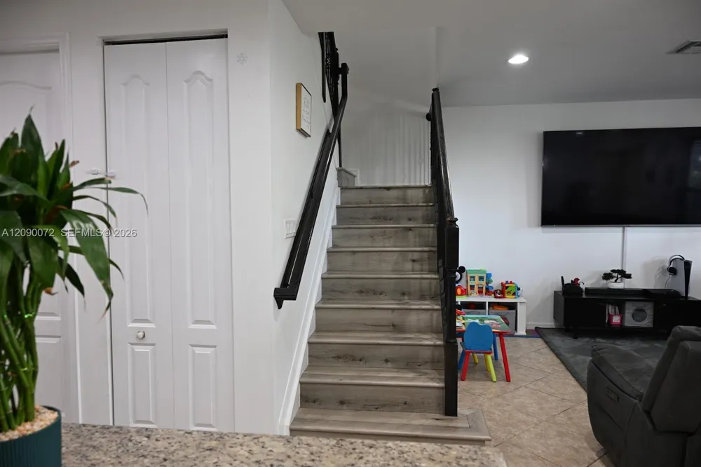 7722 SW 52nd Pl Davie, FL 33328