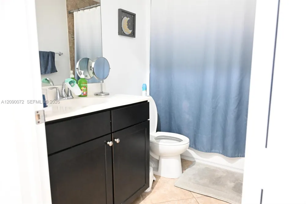 7722 SW 52nd Pl Davie, FL 33328