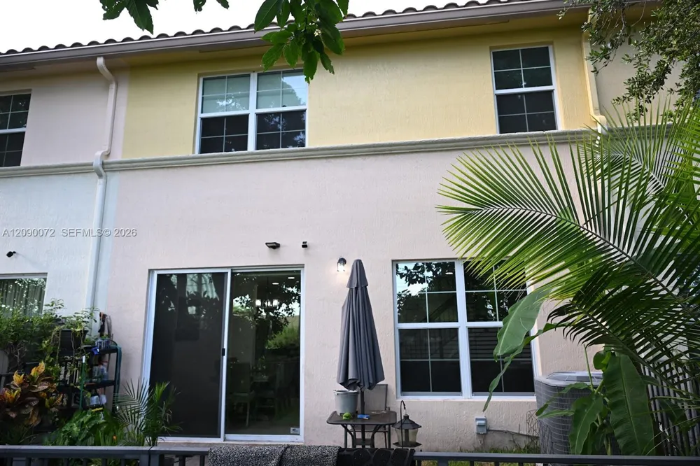 7722 SW 52nd Pl Davie, FL 33328