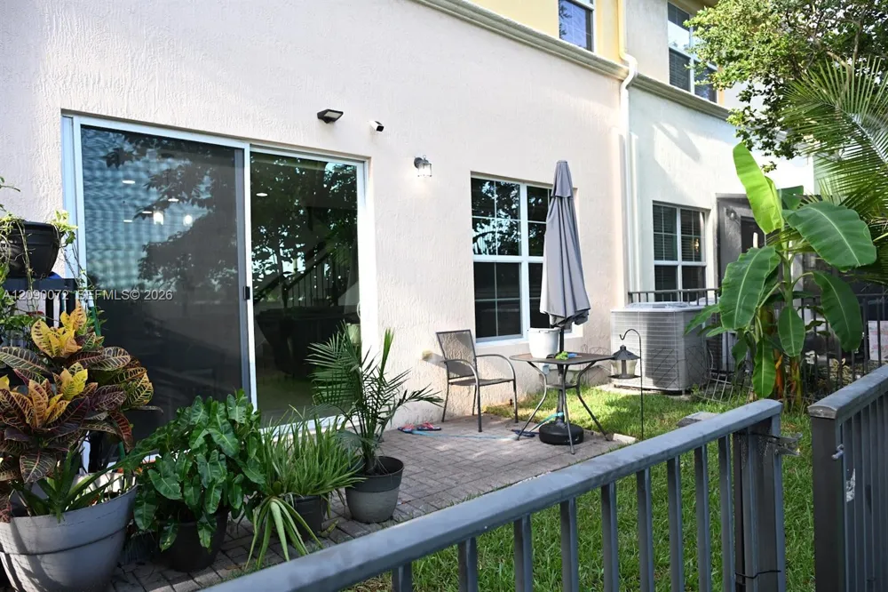7722 SW 52nd Pl Davie, FL 33328