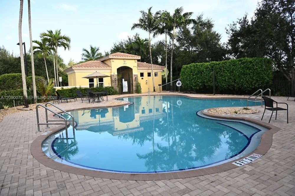 7722 SW 52nd Pl Davie, FL 33328