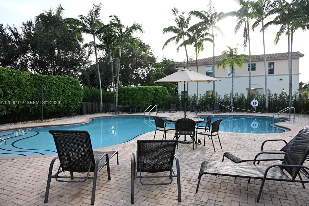 7722 SW 52nd Pl Davie, FL 33328