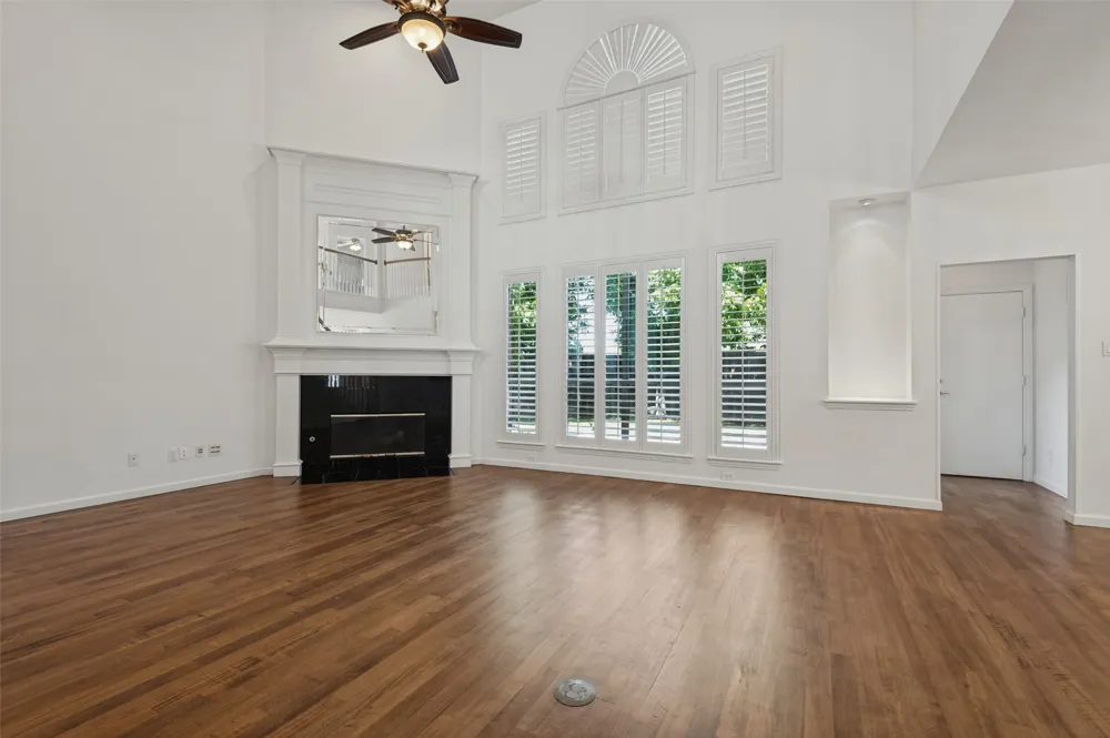 1432 Parkwood Drive Carrollton, TX 75007