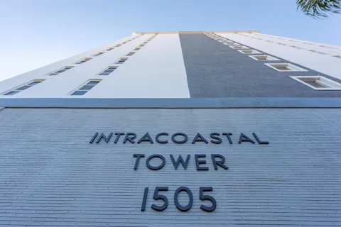 1505 RIVERSIDE DRIVE #703