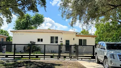 1560 NW 124th St