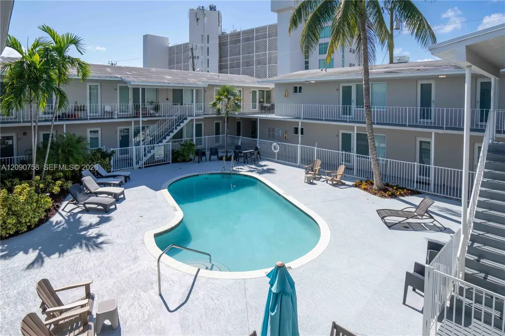 1940 Biarritz Dr #4 Miami Beach, FL 33141