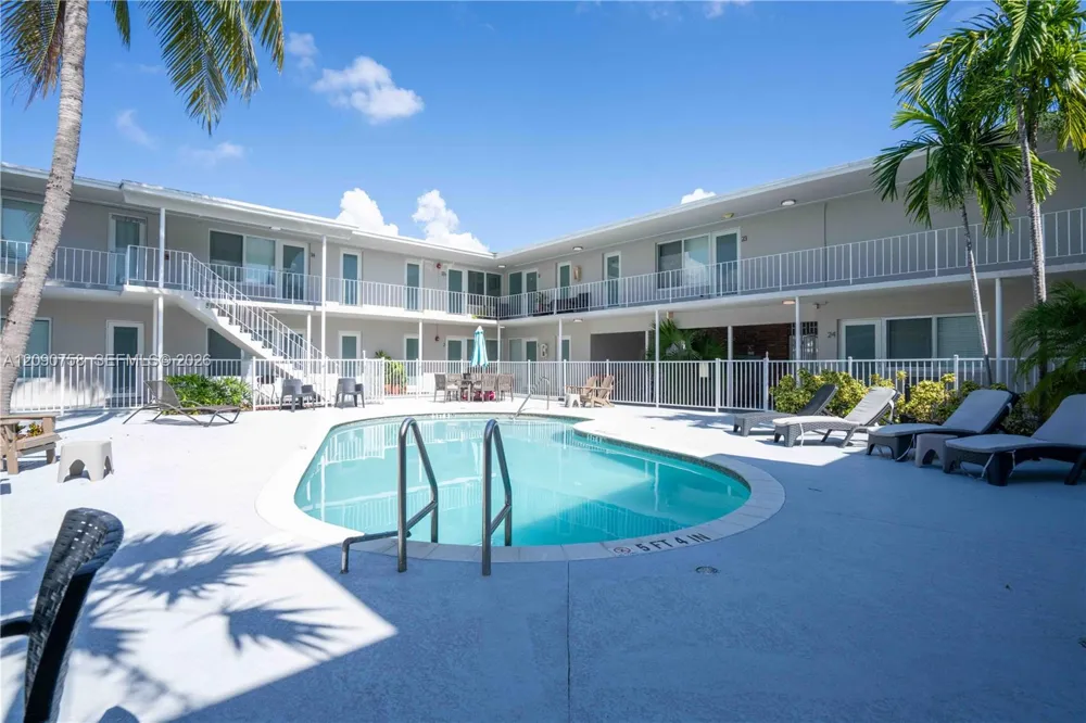 1940 Biarritz Dr #4 Miami Beach, FL 33141