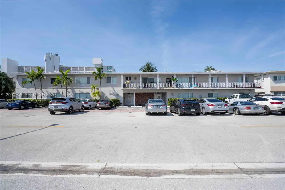 1940 Biarritz Dr #4 Miami Beach, FL 33141