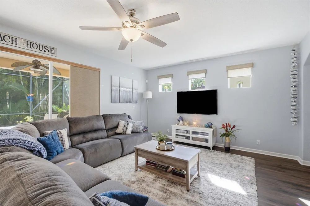 5935 SE Crooked Oak Avenue Hobe Sound, FL 33455