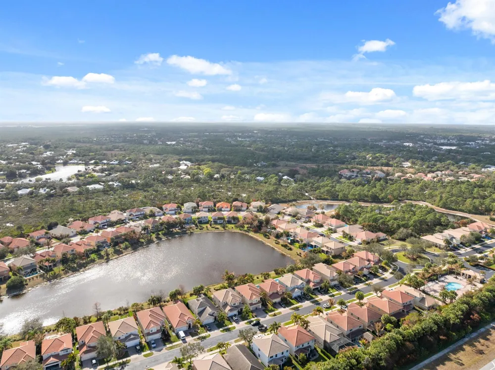 5935 SE Crooked Oak Avenue Hobe Sound, FL 33455
