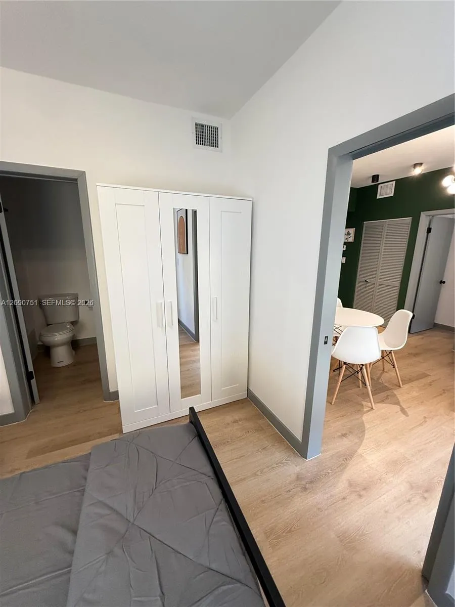 1320 Drexel Ave #302 Miami Beach, FL 33139