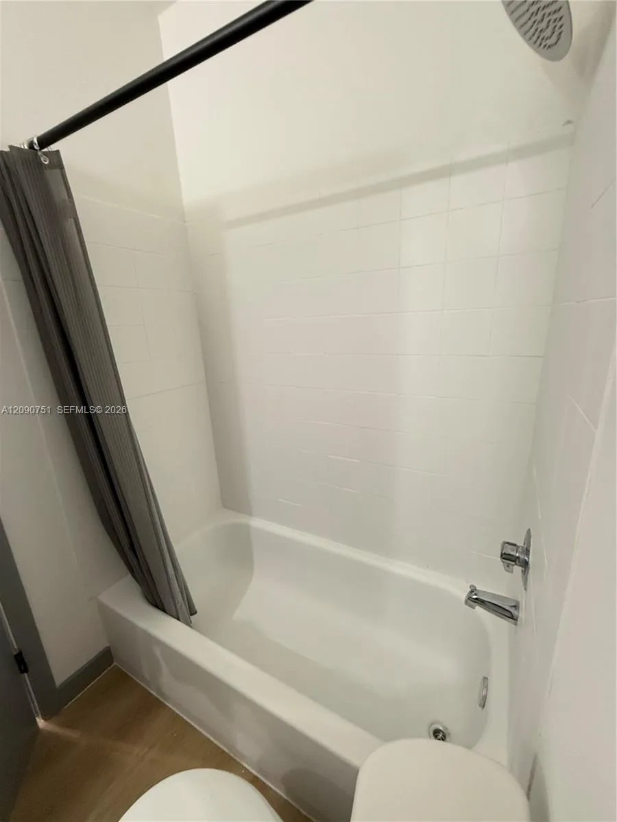 1320 Drexel Ave #302 Miami Beach, FL 33139