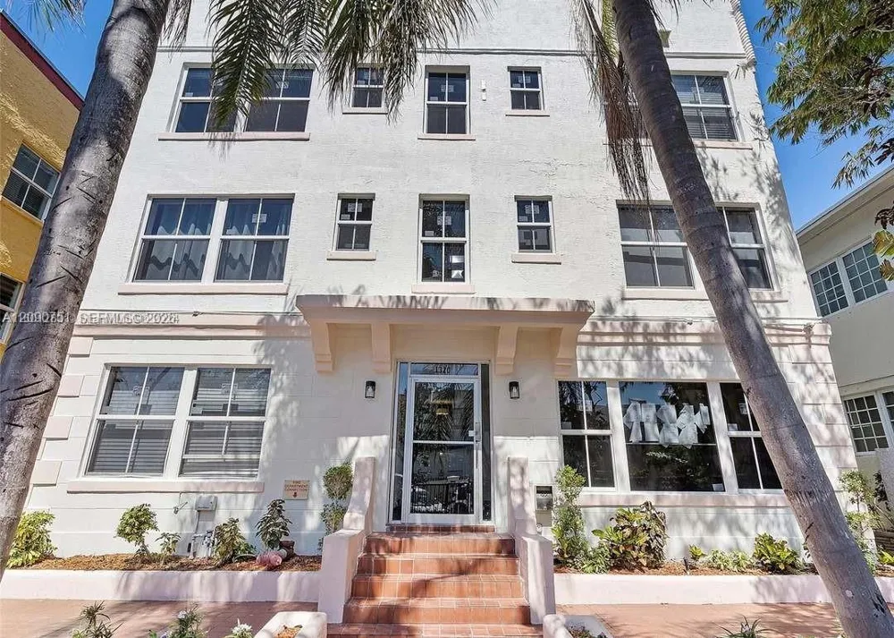1320 Drexel Ave #302 Miami Beach, FL 33139