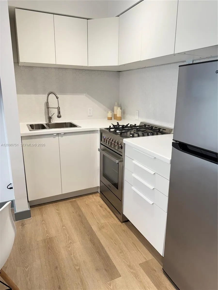 1320 Drexel Ave #302 Miami Beach, FL 33139