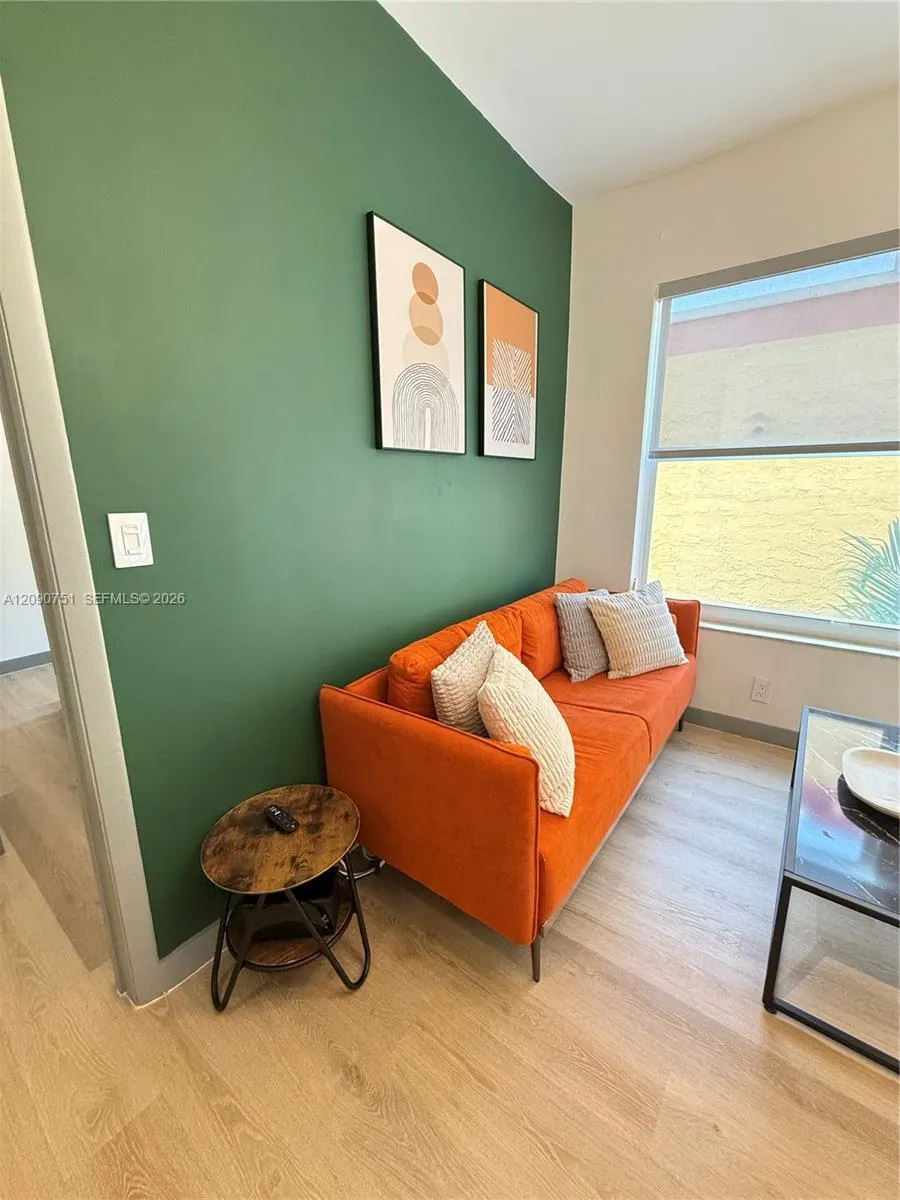 1320 Drexel Ave #302 Miami Beach, FL 33139