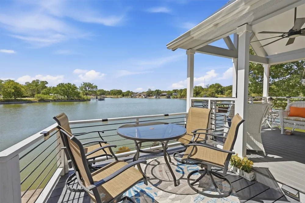 817 Brazos Harbor Circle Granbury, TX 76048