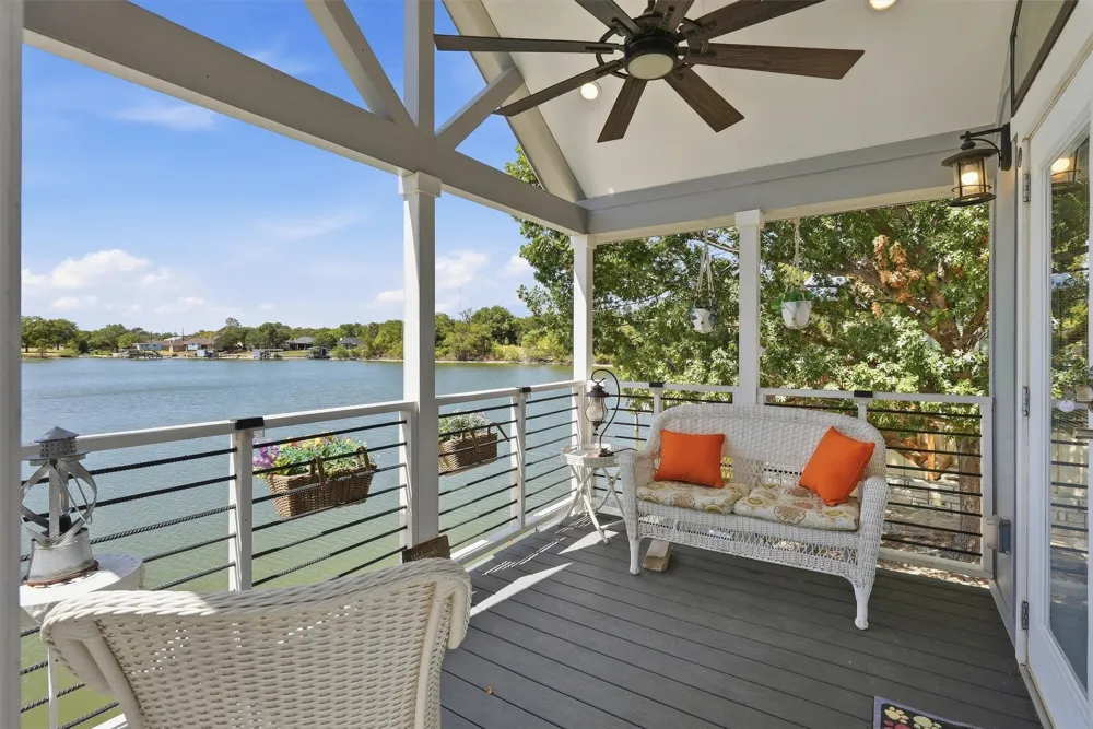 817 Brazos Harbor Circle Granbury, TX 76048