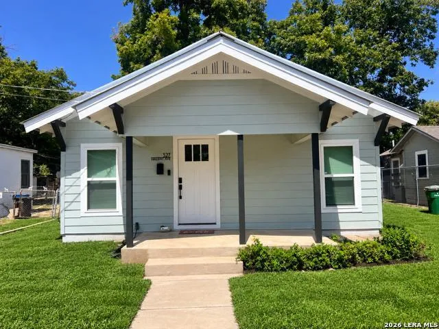 327 HALLIDAY AVE San Antonio, TX 78210
