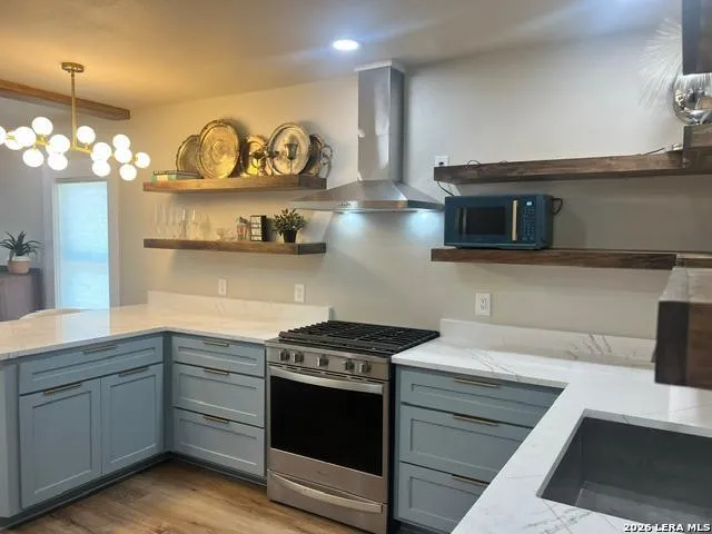327 HALLIDAY AVE San Antonio, TX 78210