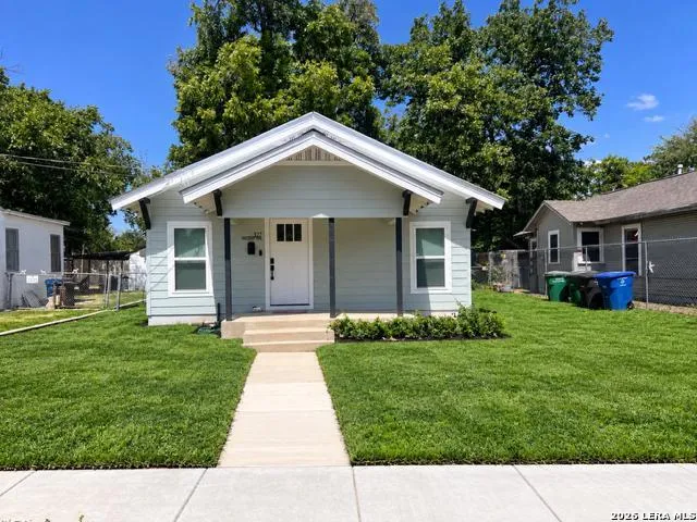 327 HALLIDAY AVE San Antonio, TX 78210