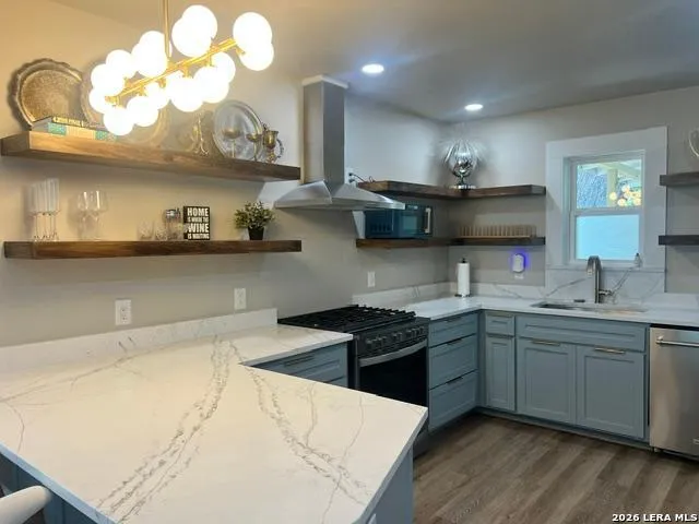 327 HALLIDAY AVE San Antonio, TX 78210