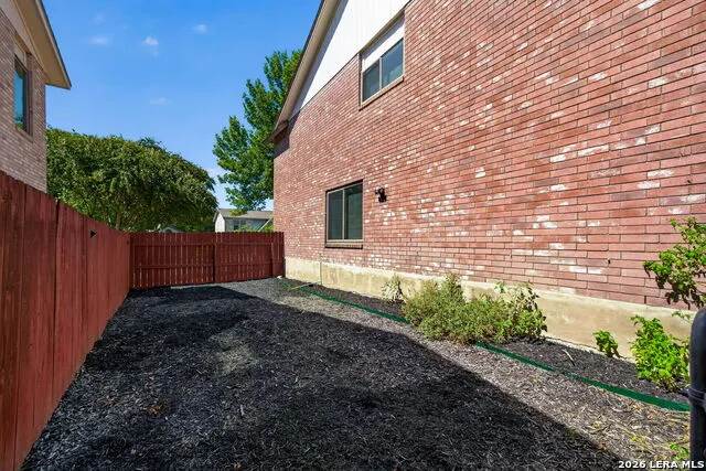 9222 Mirecourt San Antonio, TX 78250