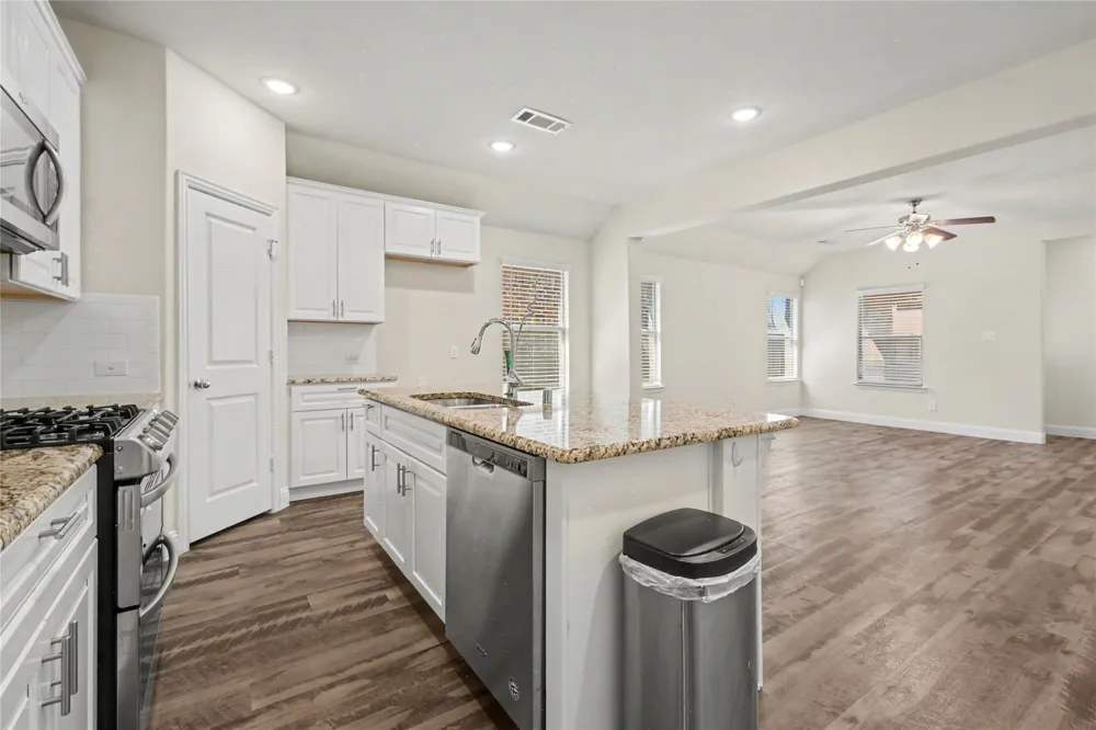 3829 Hereford Pass Celina, TX 75009