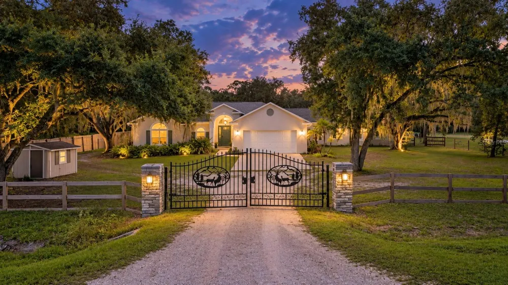 1220 BUTCH CASSIDY TRAIL Wimauma, FL 33598