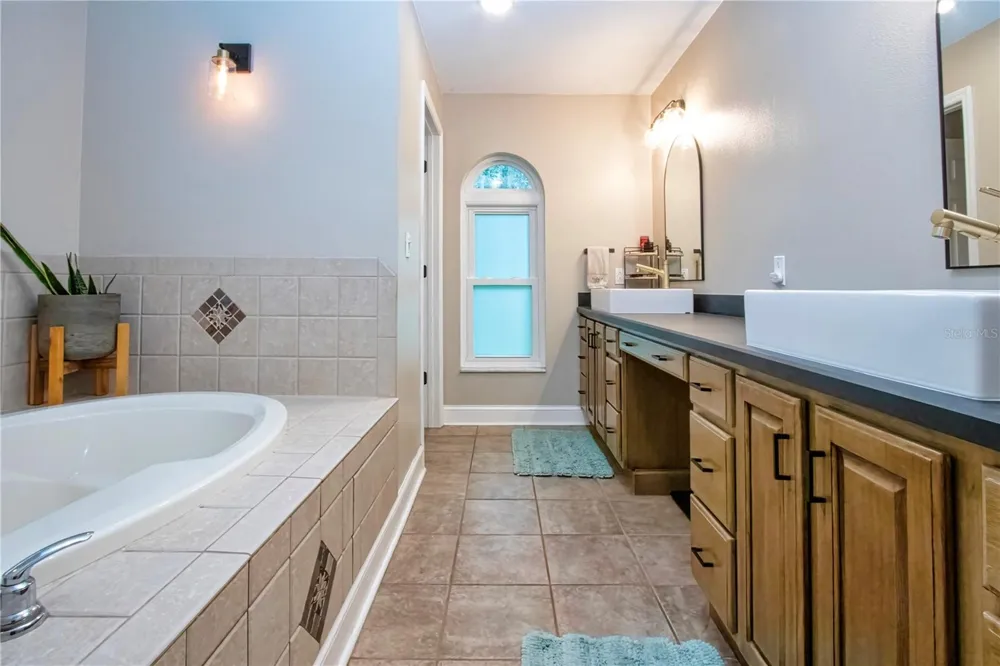 1220 BUTCH CASSIDY TRAIL Wimauma, FL 33598