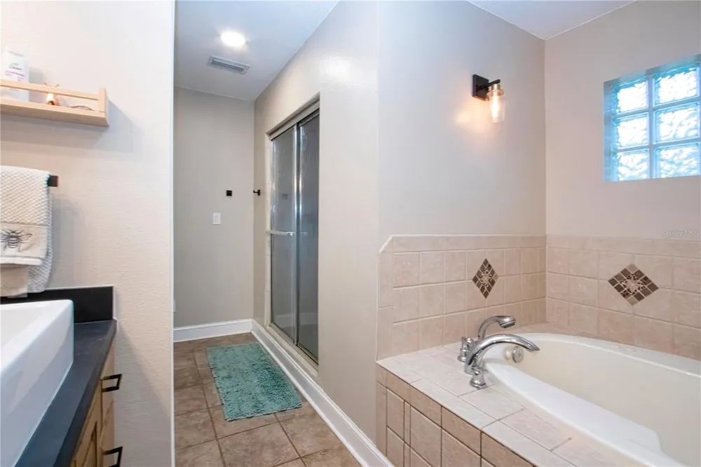 1220 BUTCH CASSIDY TRAIL Wimauma, FL 33598