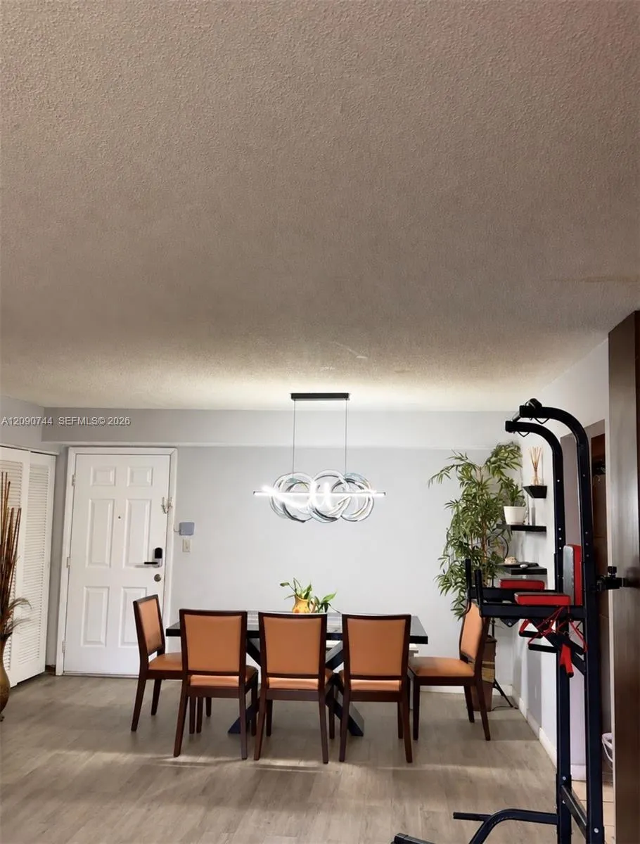 17901 NW 68th Ave #R105 Hialeah, FL 33015