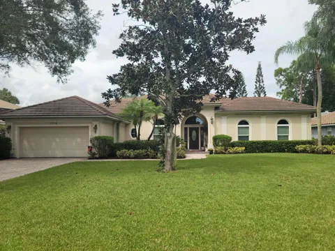 1716 SW MOCKINGBIRD DRIVE