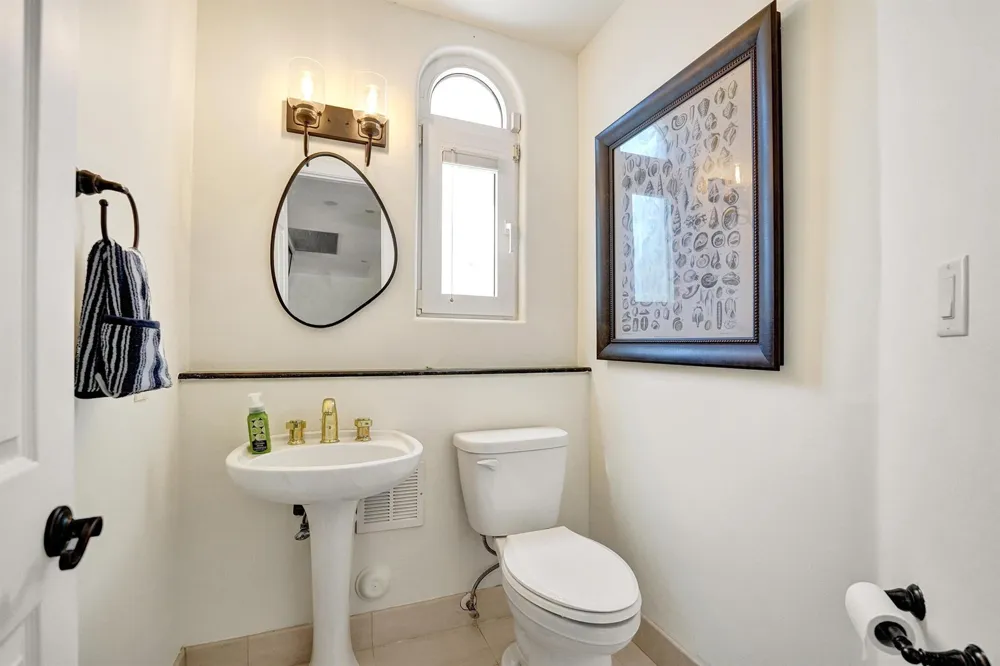 1780 Bay Drive Pompano Beach, FL 33062