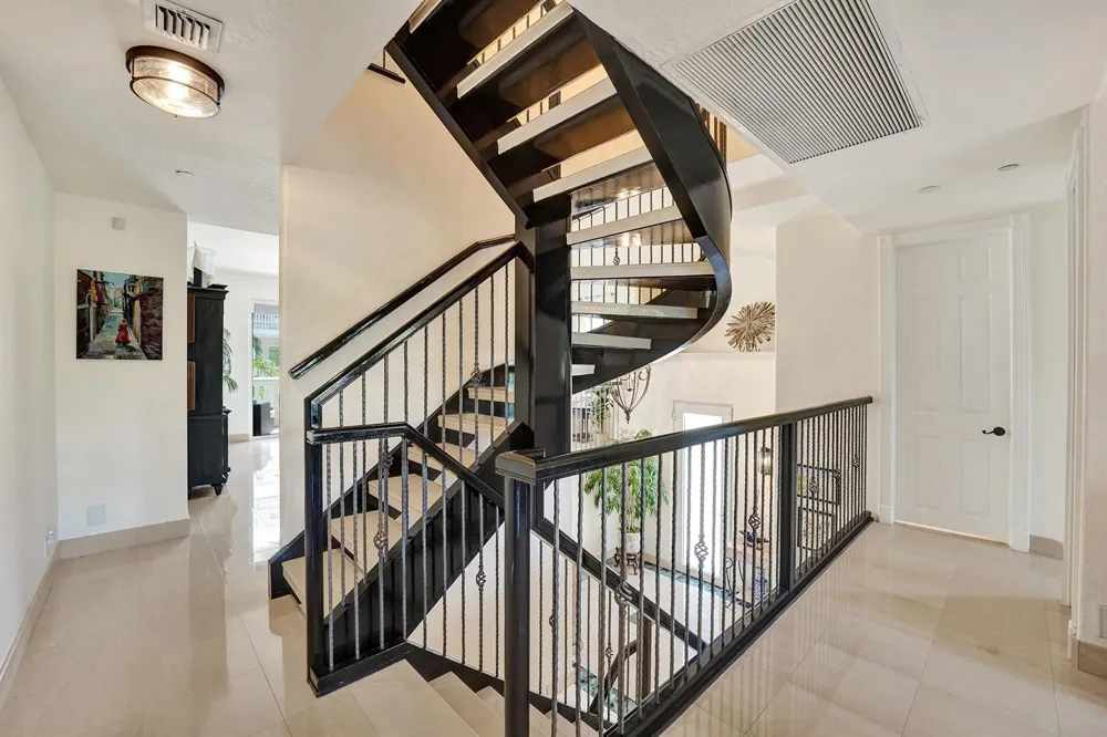 1780 Bay Drive Pompano Beach, FL 33062