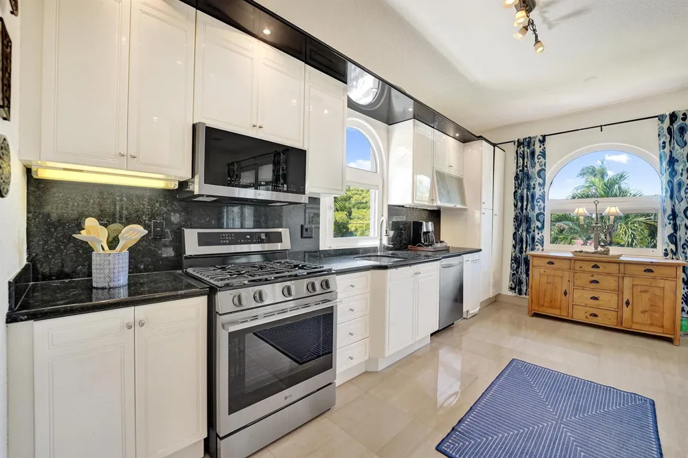 1780 Bay Drive Pompano Beach, FL 33062