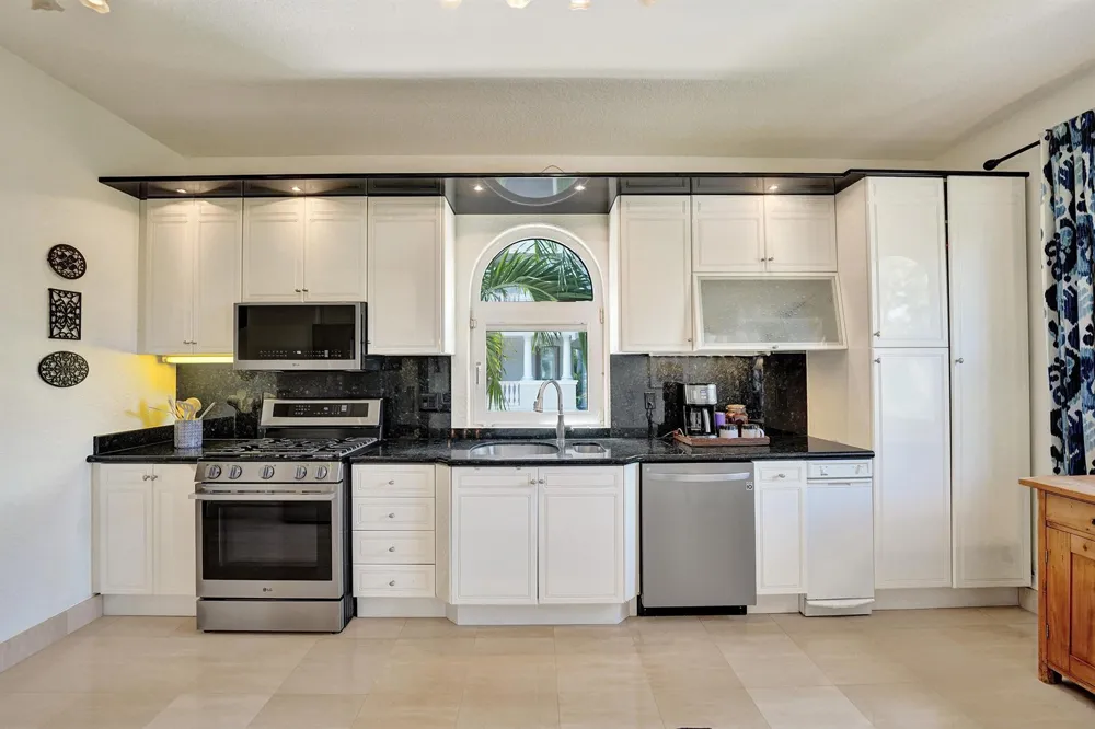 1780 Bay Drive Pompano Beach, FL 33062