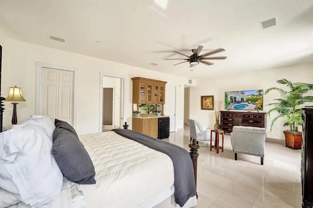 1780 Bay Drive Pompano Beach, FL 33062