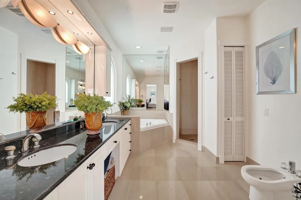 1780 Bay Drive Pompano Beach, FL 33062