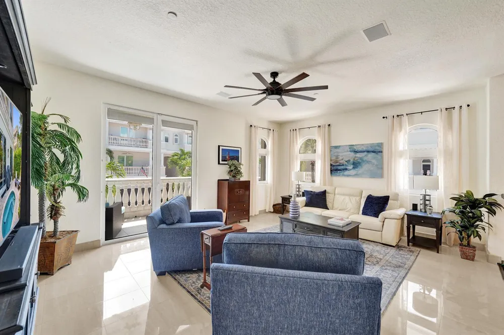 1780 Bay Drive Pompano Beach, FL 33062