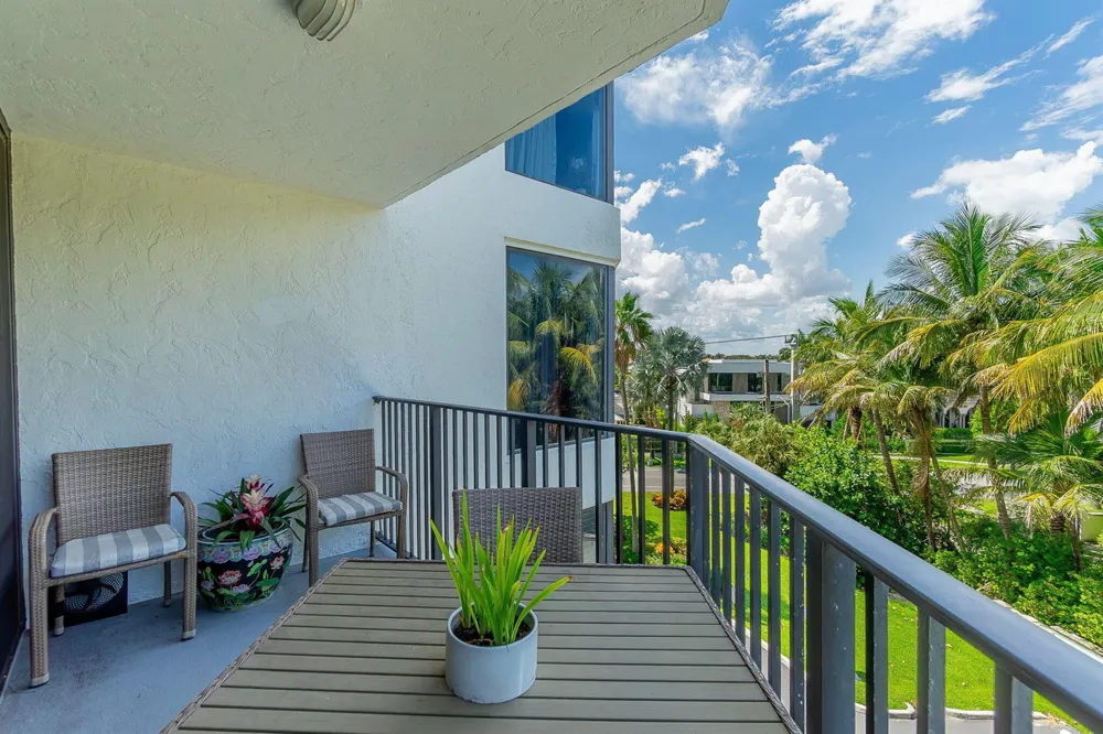 2565 S Ocean Boulevard #205n Highland Beach, FL 33487