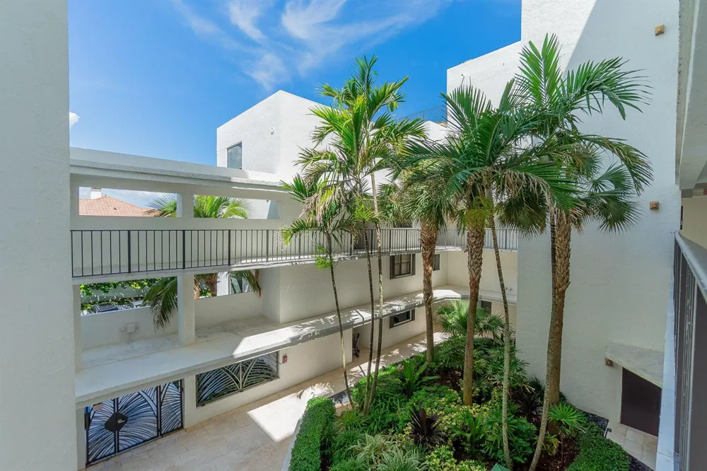 2565 S Ocean Boulevard #205n Highland Beach, FL 33487