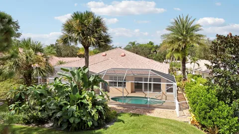 8863 SE Retreat Drive