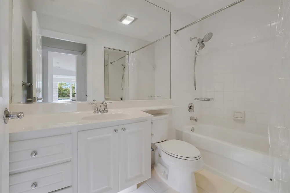 8863 SE Retreat Drive Hobe Sound, FL 33455