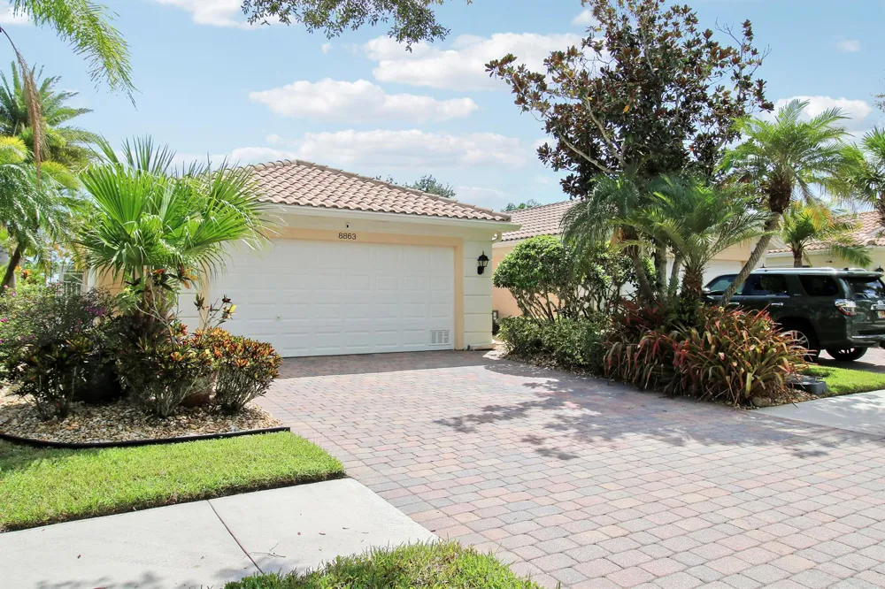 8863 SE Retreat Drive Hobe Sound, FL 33455