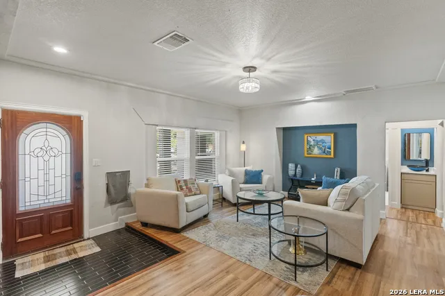 2414 Texas Ave San Antonio, TX 78228