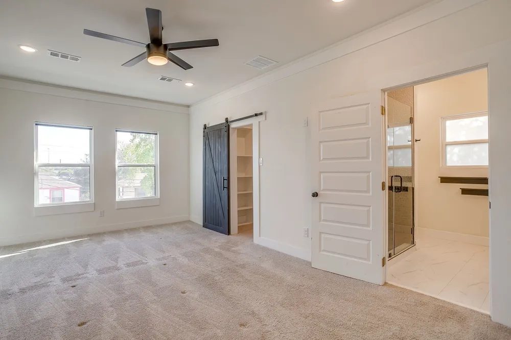 2921 Gipson Street Fort Worth, TX 76111