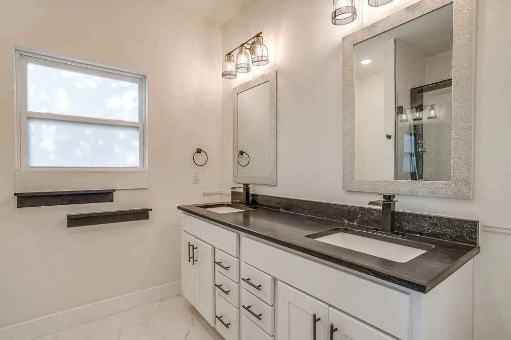 2921 Gipson Street Fort Worth, TX 76111